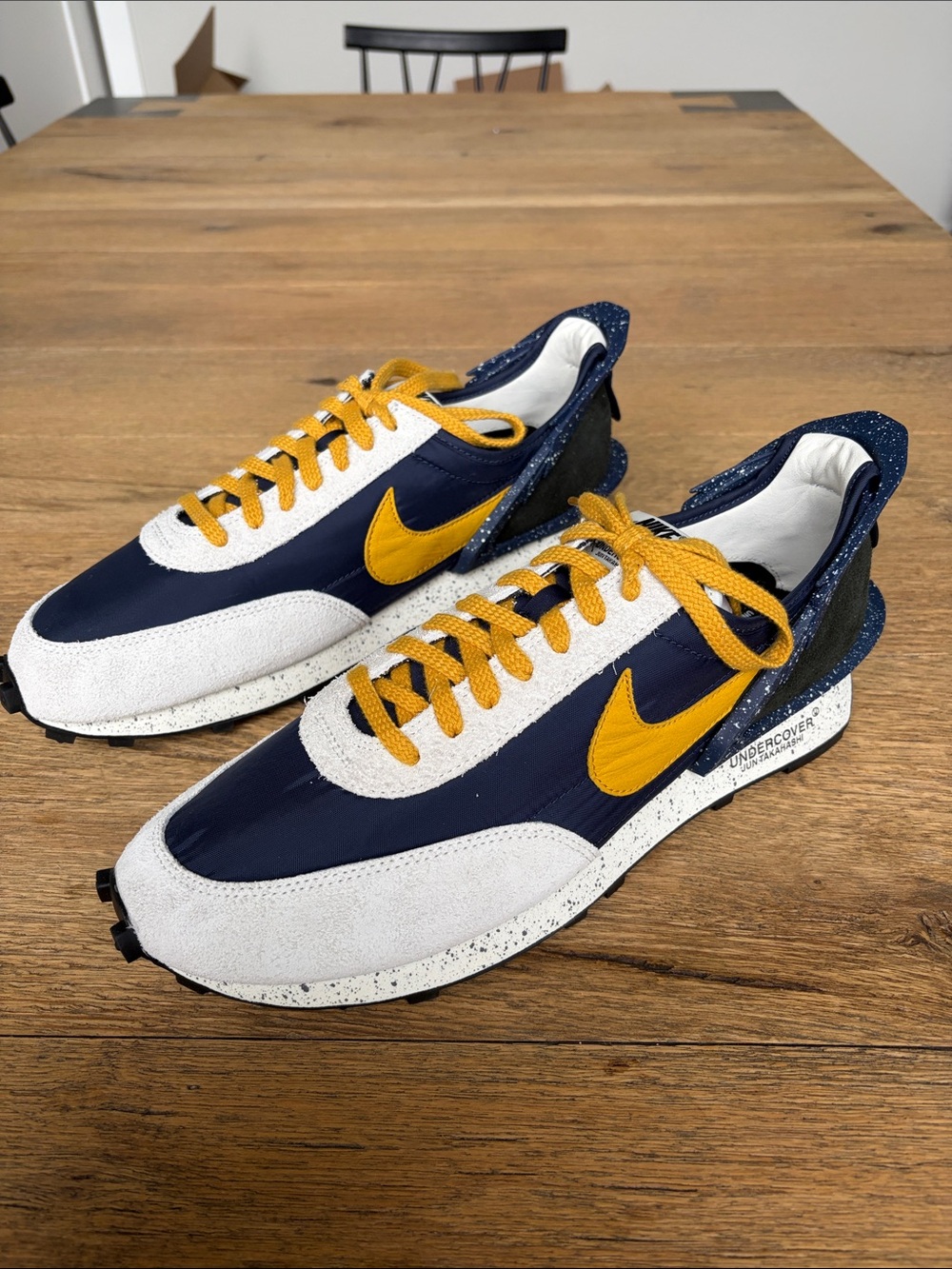 Size 10.5/11/12.5 Men Nike x Undercover Daybreak Obsidian Gold Dart CJ3295-400 - Picture 3 of 9